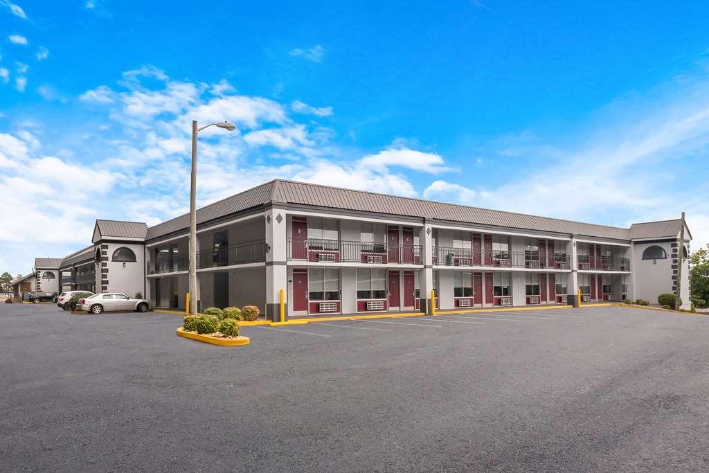 Suburban Studios Cleveland Tn I-75 מראה חיצוני תמונה